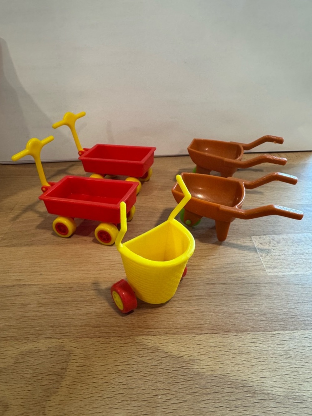 McDonald's 1987 Berenstain Bears Happy Meal Lot Of 5 - Wagon, Wheelbarrow & Cart